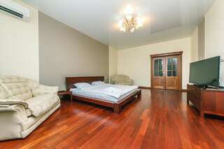 Апартаменты New building near Arena City Lesi Ukrainky 7a Киев Апартаменты-24