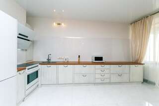 Апартаменты New building near Arena City Lesi Ukrainky 7a Киев Апартаменты-32